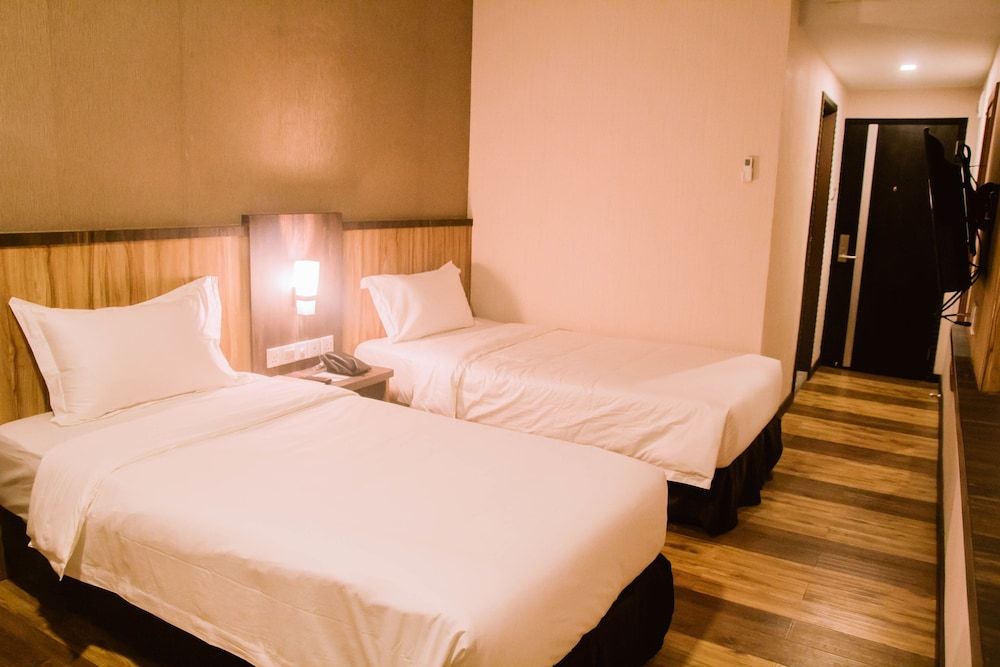 The Golden Bay Hotel Batam Superior Twin 2