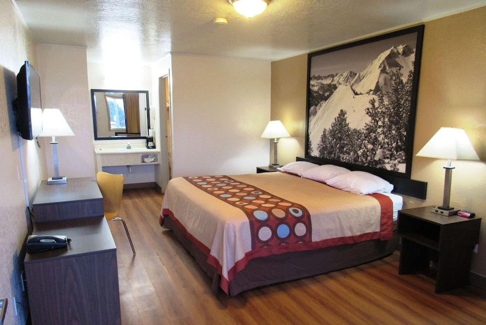Standard Room, 1 King Bed