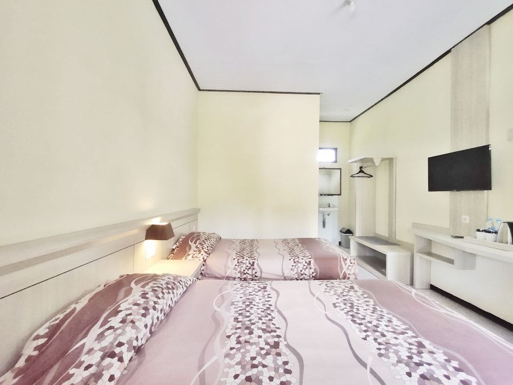 Bromo Permai 1 Standard Twin Room 2