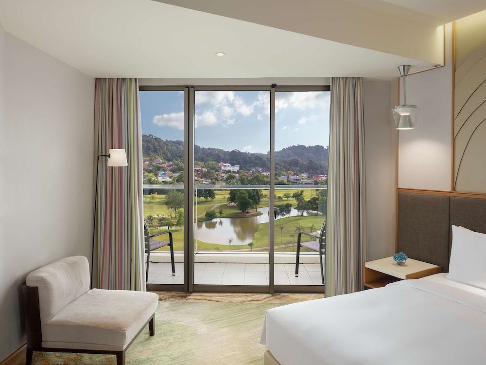 undefined Radisson Golf & Convention Center Batam 9