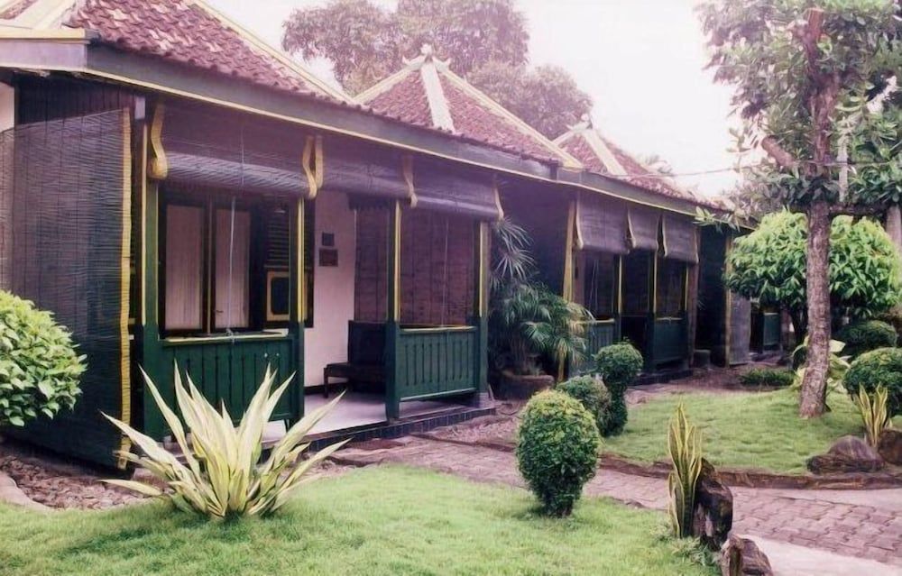 Standard Cottage