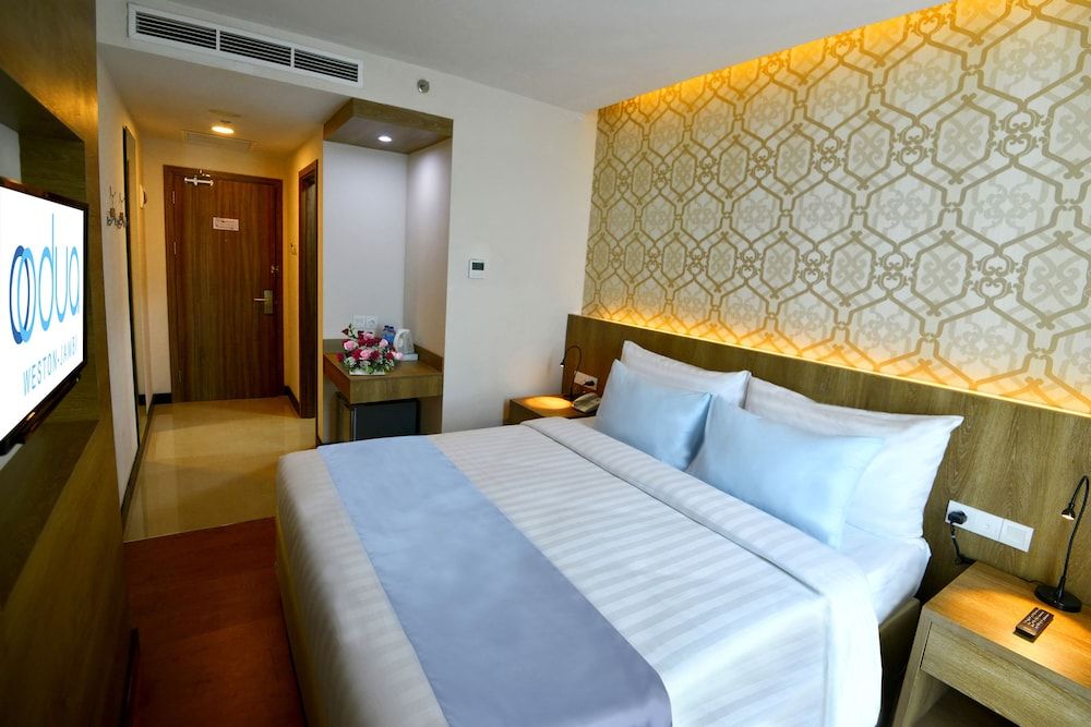 Odua Weston Jambi Superior Room, 1 Queen Bed 2
