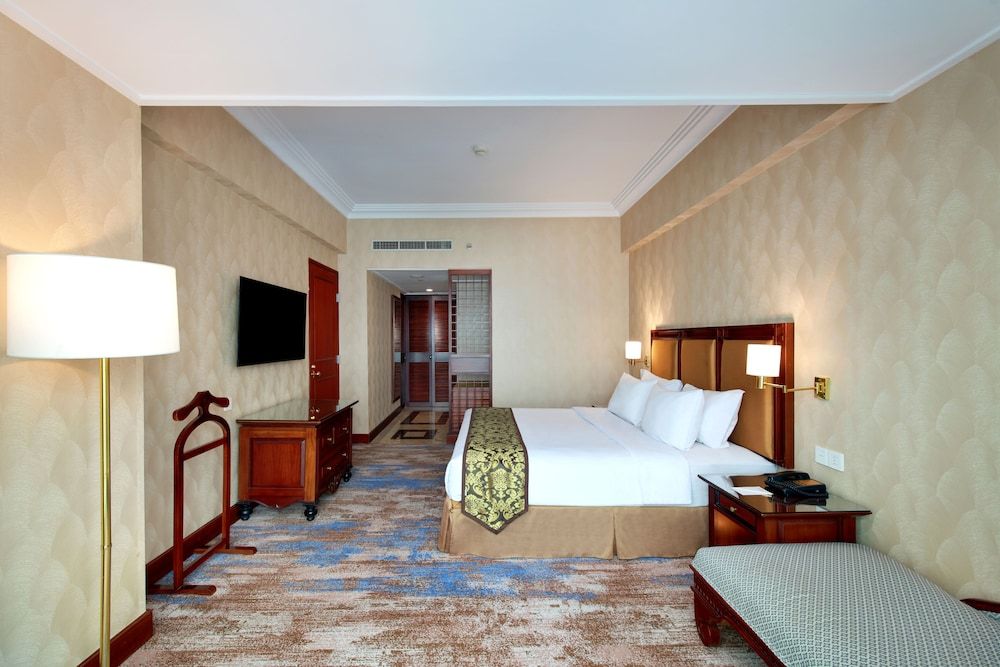 undefined Lumire Hotel and Convention Center 2