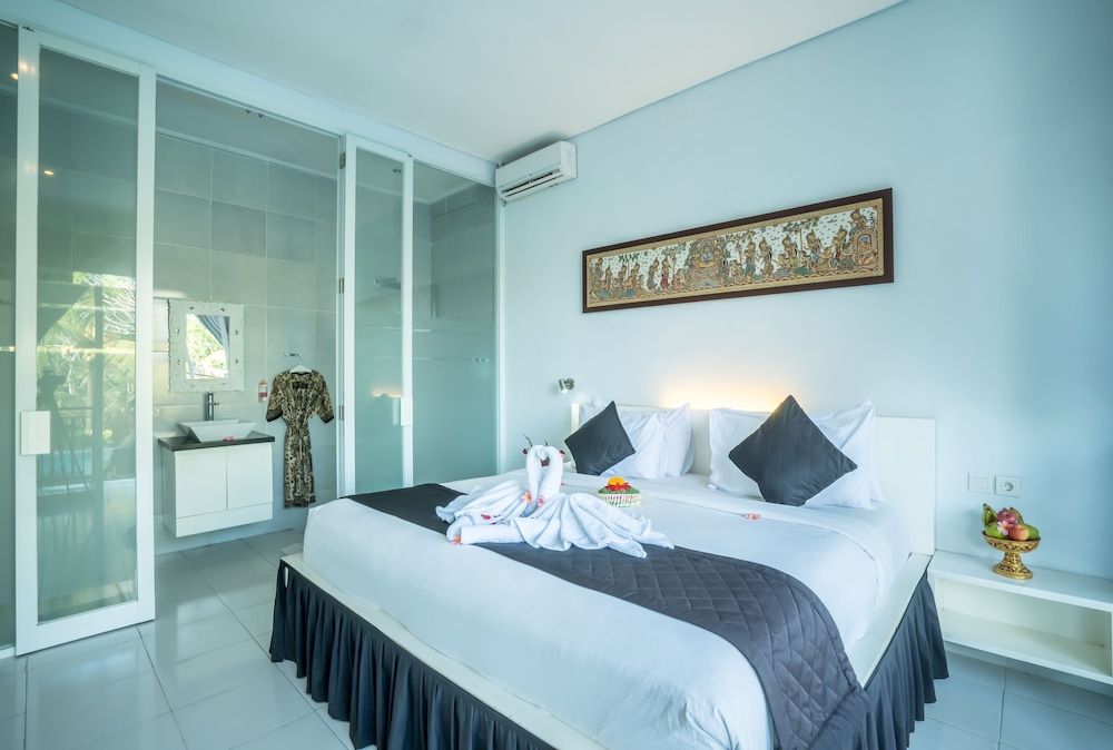 Puri Suksma Ubud Deluxe Double Room, 1 Bedroom, Pool View, Poolside 4