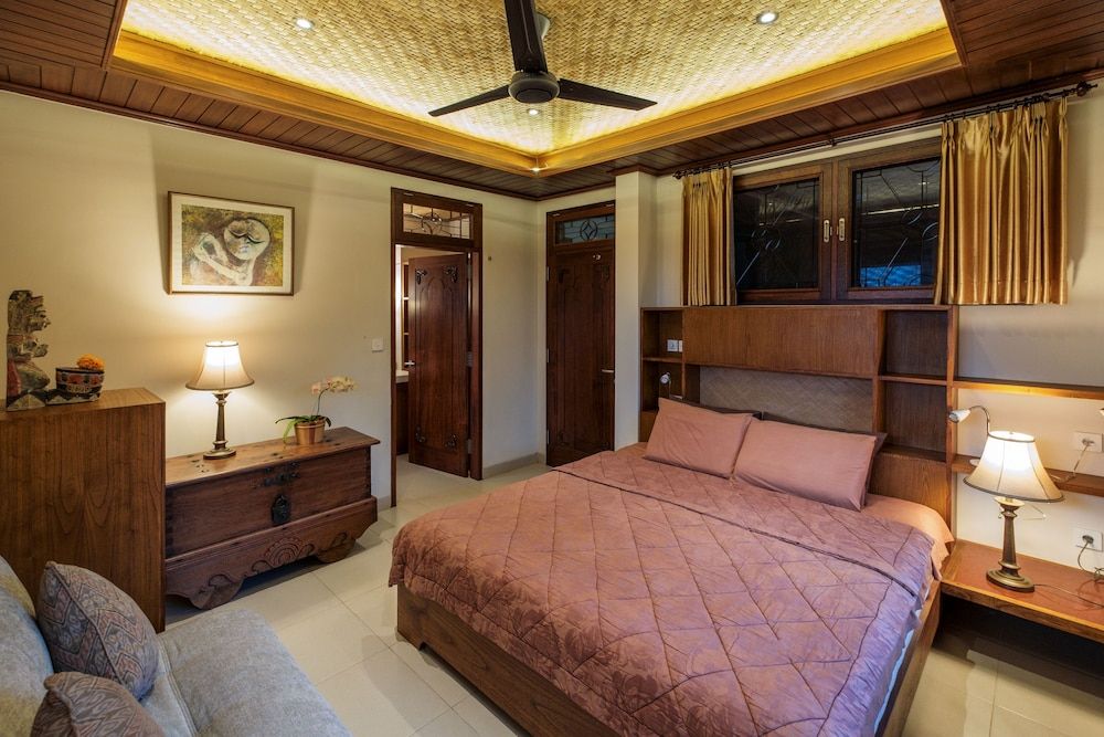 Coconut Room, Second Floor