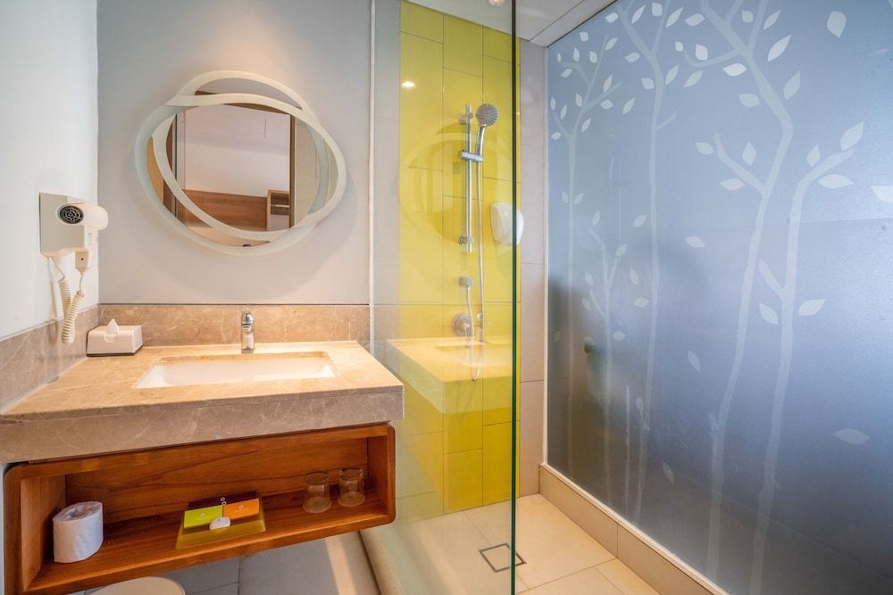 Grand Livio Kuta Hotel Superior Twin Room 3