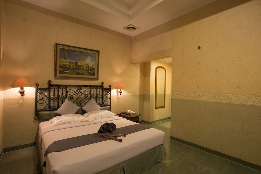 Classic Hotel Standard Room 6