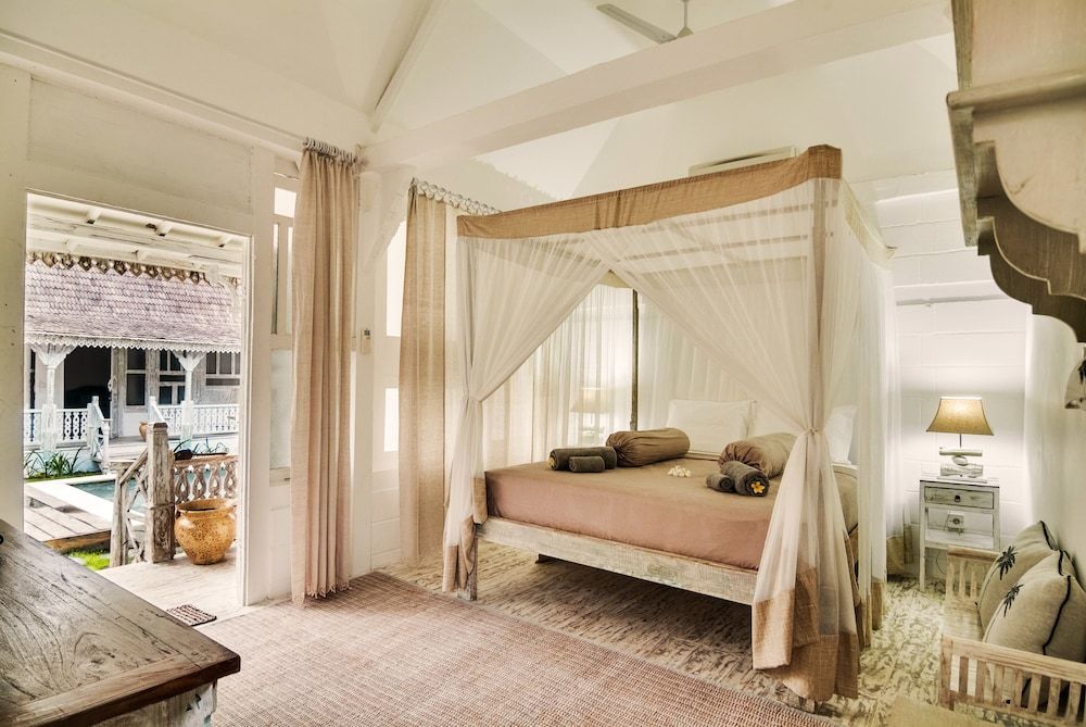 Palmeto Village Bungalow, Pool View 3