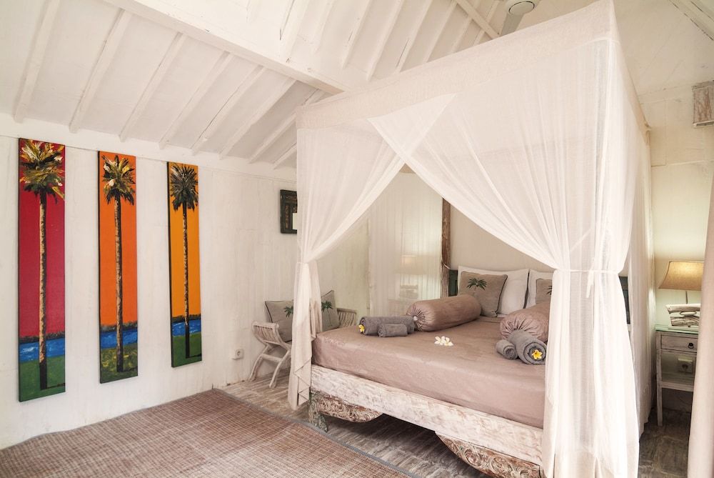 Palmeto Village Bungalow, Pool View 4