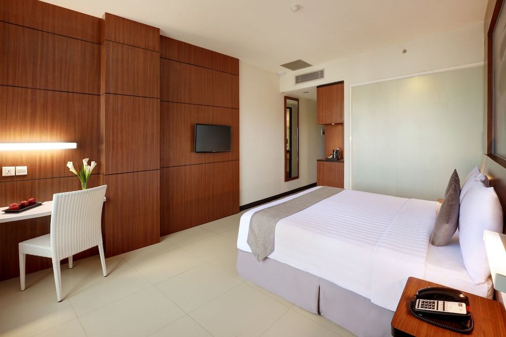 Hotel Neo Palma - Palangkaraya by ASTON Superior Room 4