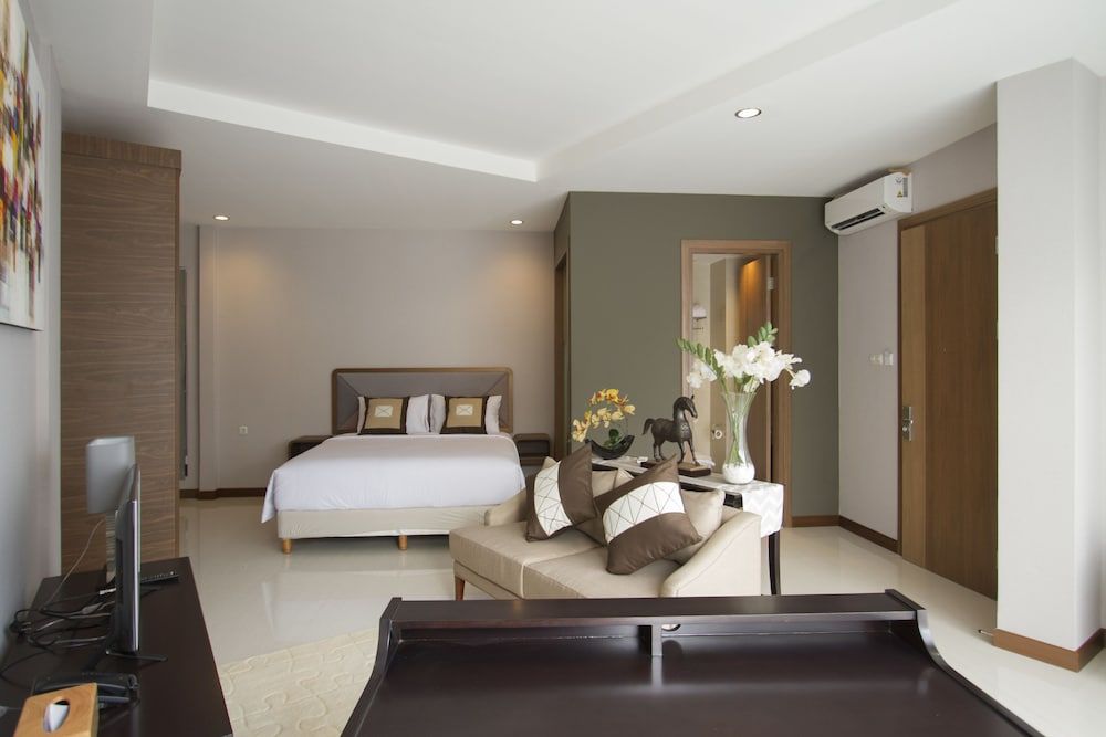 undefined Sawana Suites 8