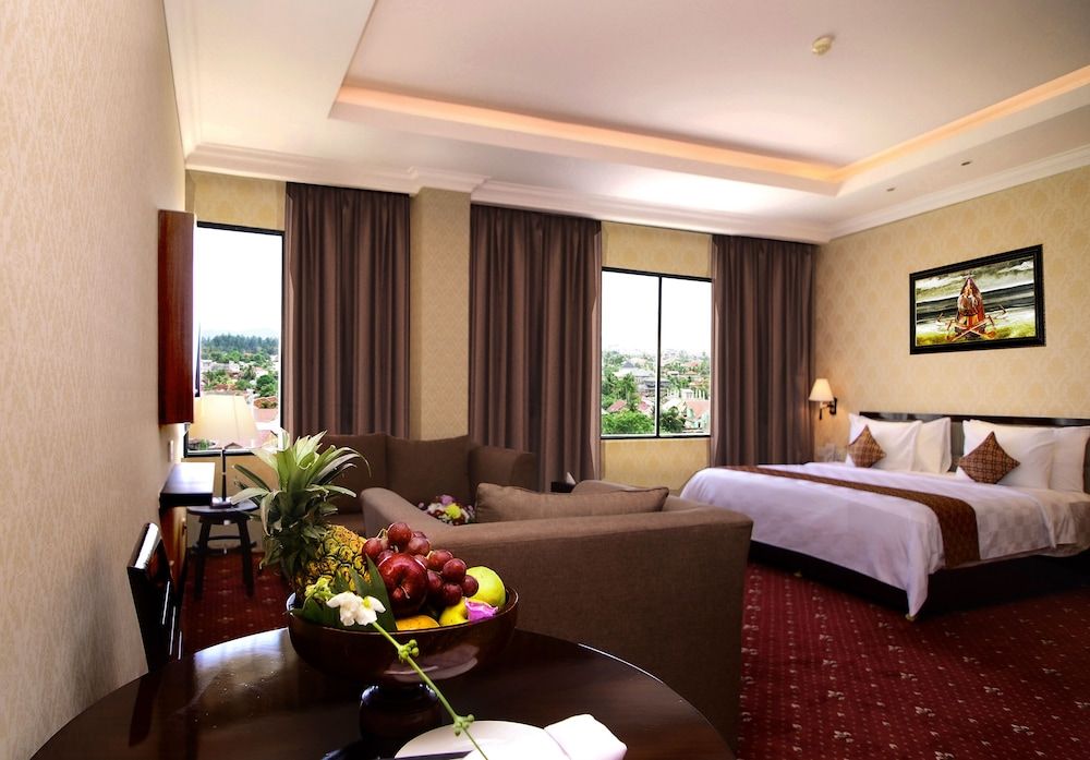 Hermes Palace Hotel Banda Aceh Business Room 2