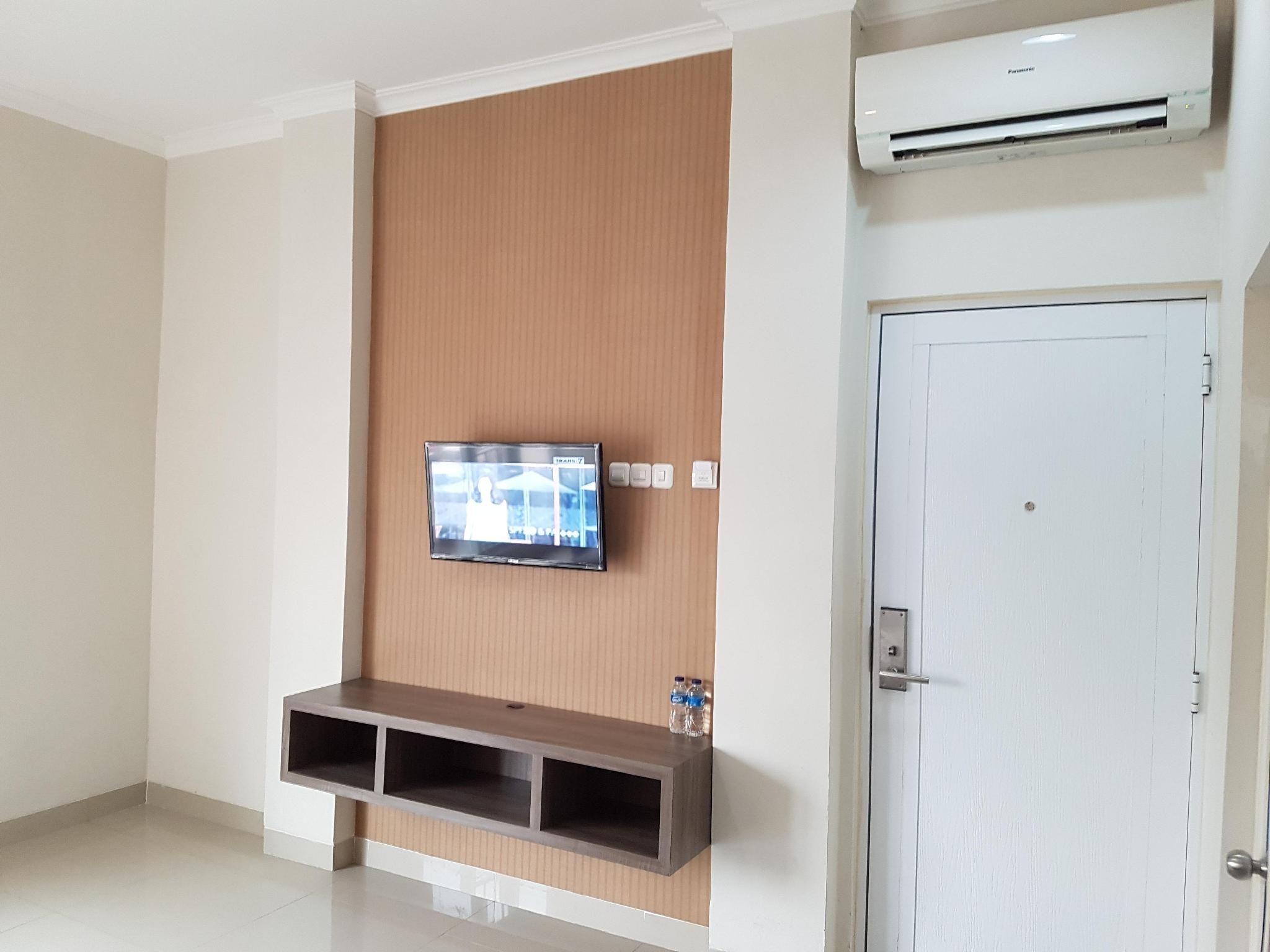 undefined Ethan Hotel 7