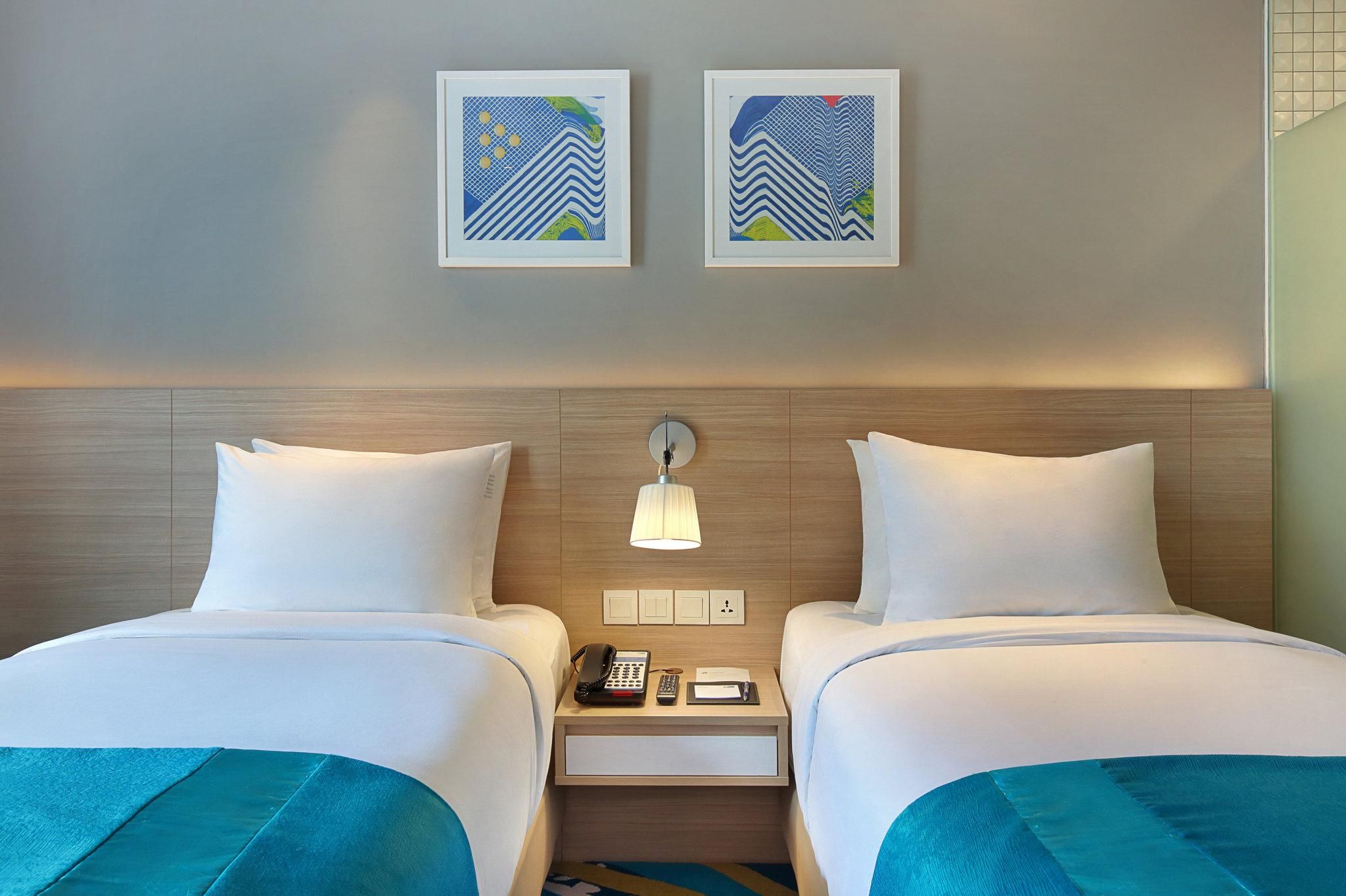 Holiday Inn Express Jakarta Wahid Hasyim by IHG 2 Twin Standard With Free Breakfast 2