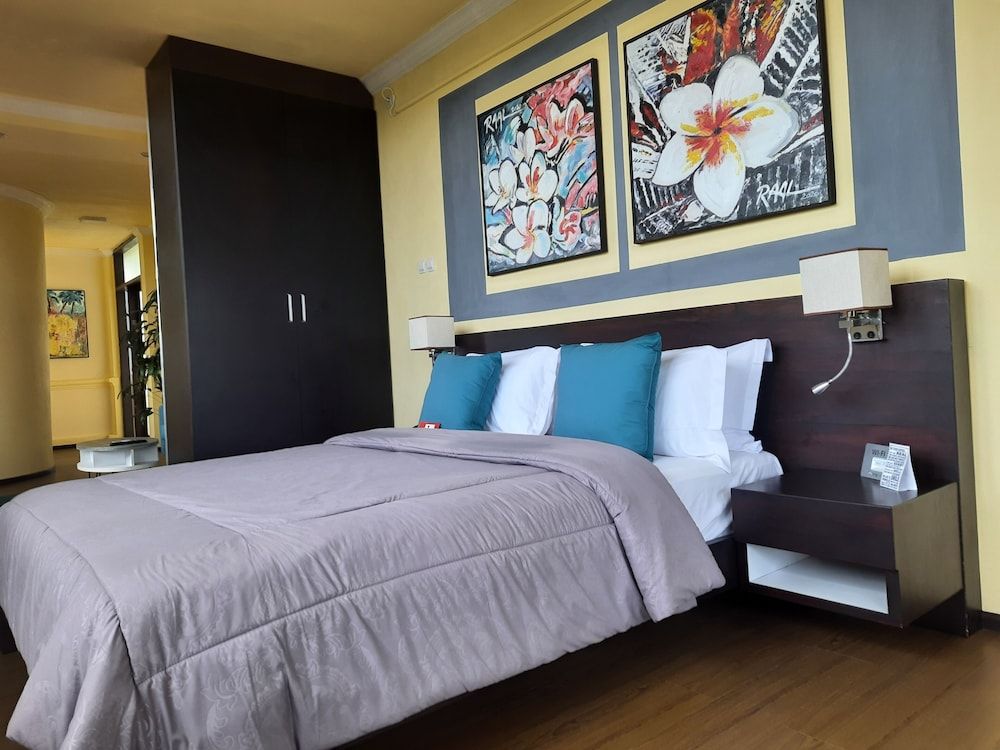 Junior Studio Suite