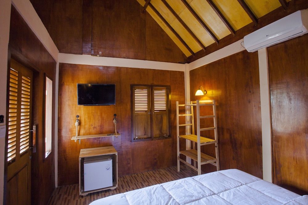 Gili Escape Bungalows Deluxe Room 5