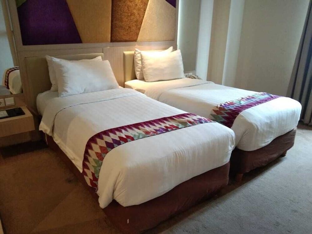 Deluxe Premier Twin
