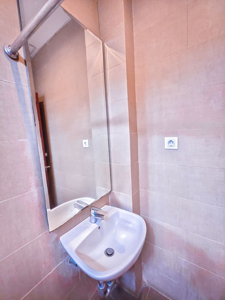 Viva Hotel Kediri, Azana Hotels Collection