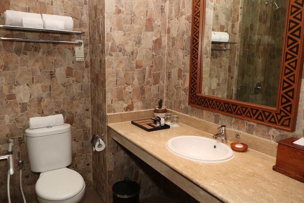 Baobab Safari Resort Deluxe Hill King 2