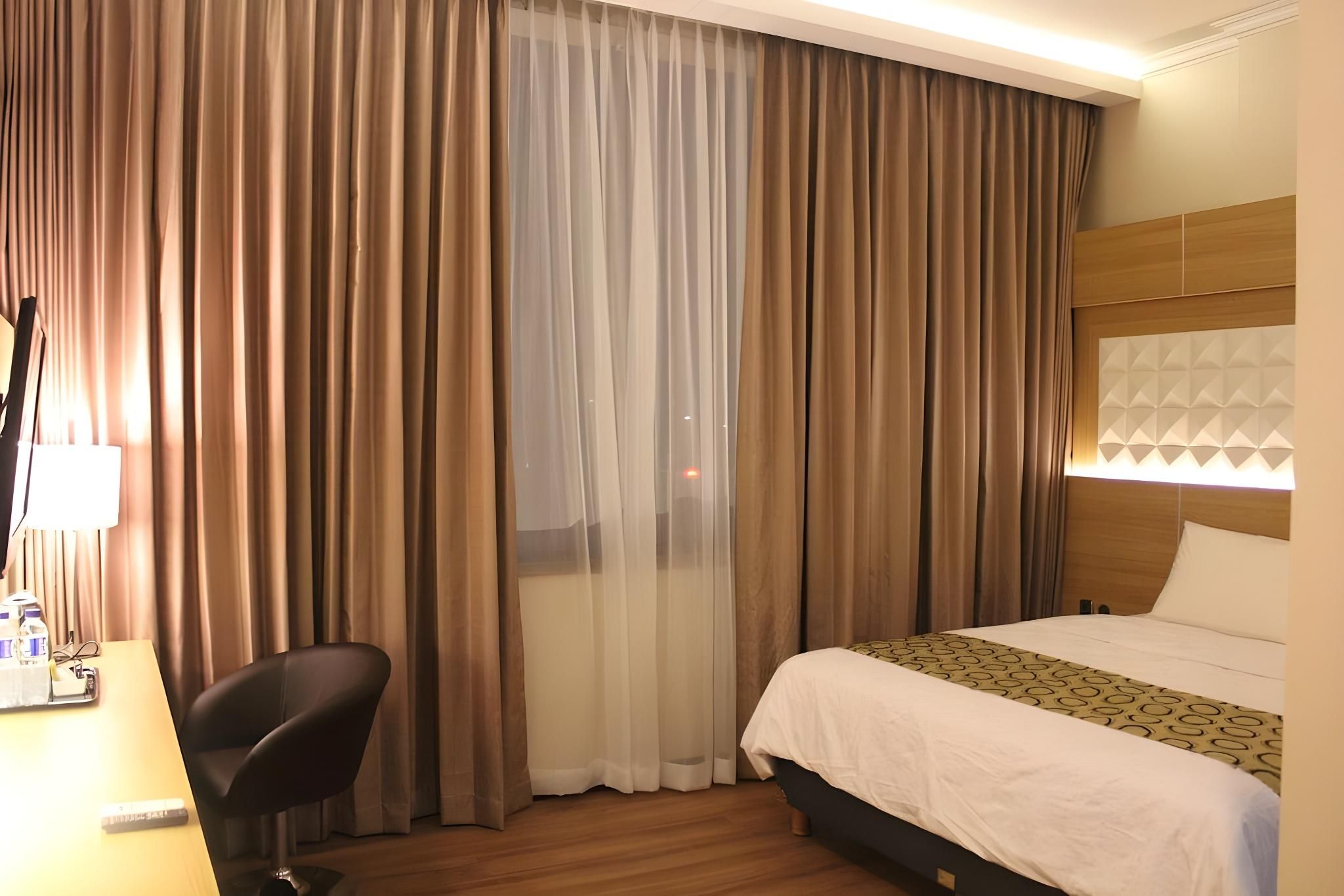 undefined Fontana Hotel Jakarta 8