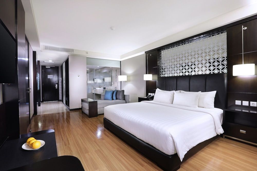 The Alana Hotel and Convention Center - Solo by Aston Deluxe Room (Family)