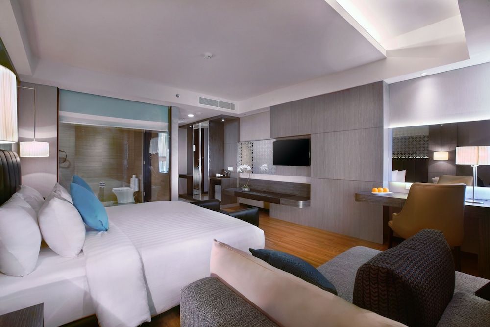 The Alana Hotel and Convention Center - Solo by Aston Deluxe Double or Twin Room 2