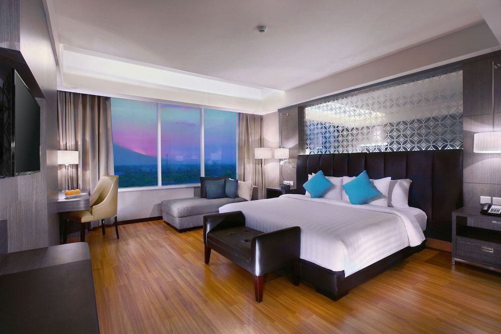 The Alana Hotel and Convention Center - Solo by Aston Deluxe Double or Twin Room
