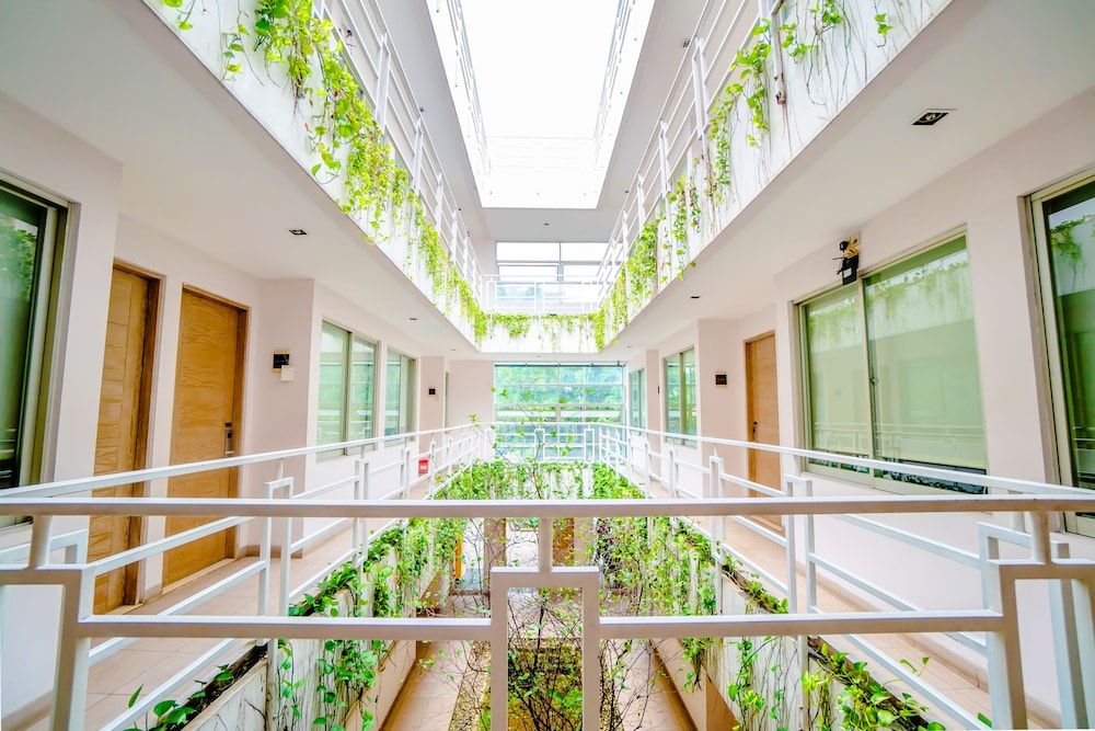 undefined LeGreen Suite Pejompongan 7