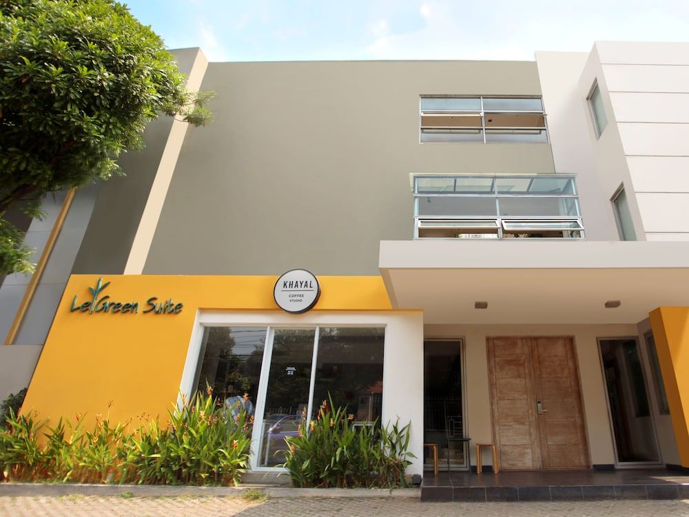 undefined LeGreen Suite Pejompongan 6