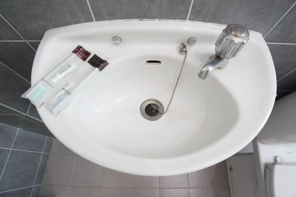 LeGreen Suite Tebet Standard Double Room 5