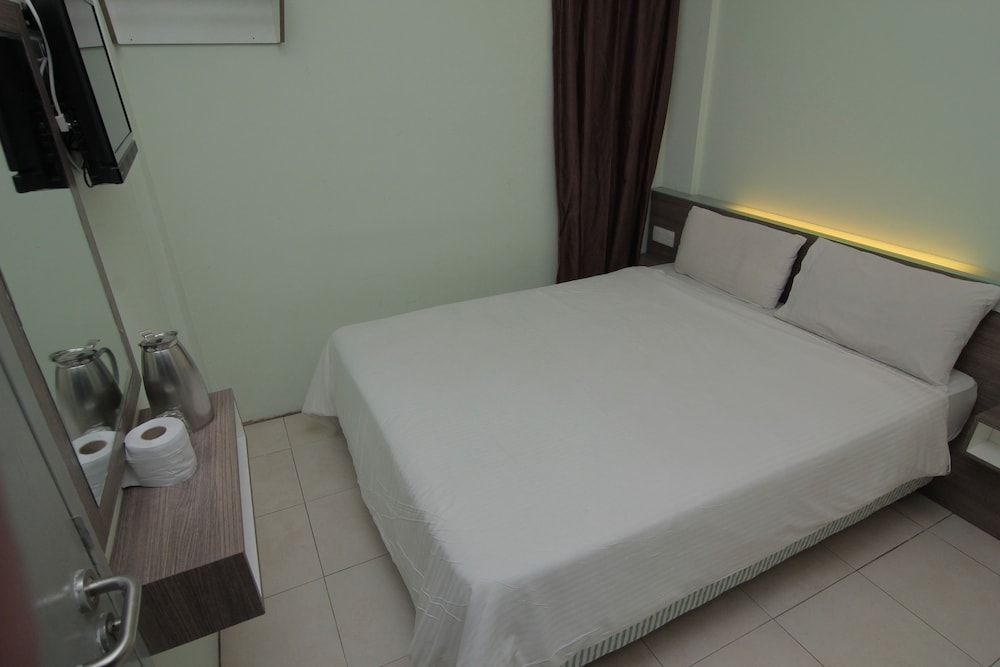 undefined Qish Hotel 3