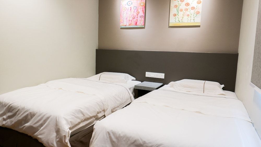 KL Guest Hotel Twin Room 2