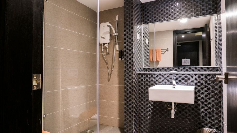 KL Guest Hotel Twin Room 5