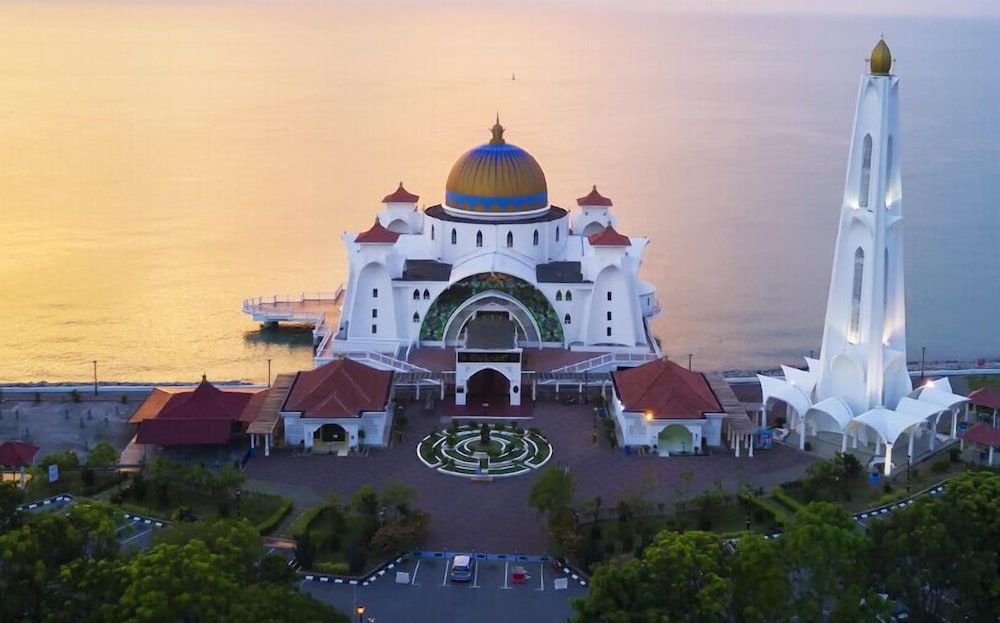 undefined 906 Premier Hotel 9