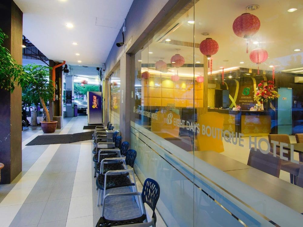 undefined 8 Days Boutique Hotel @ Mount Austin JB 7