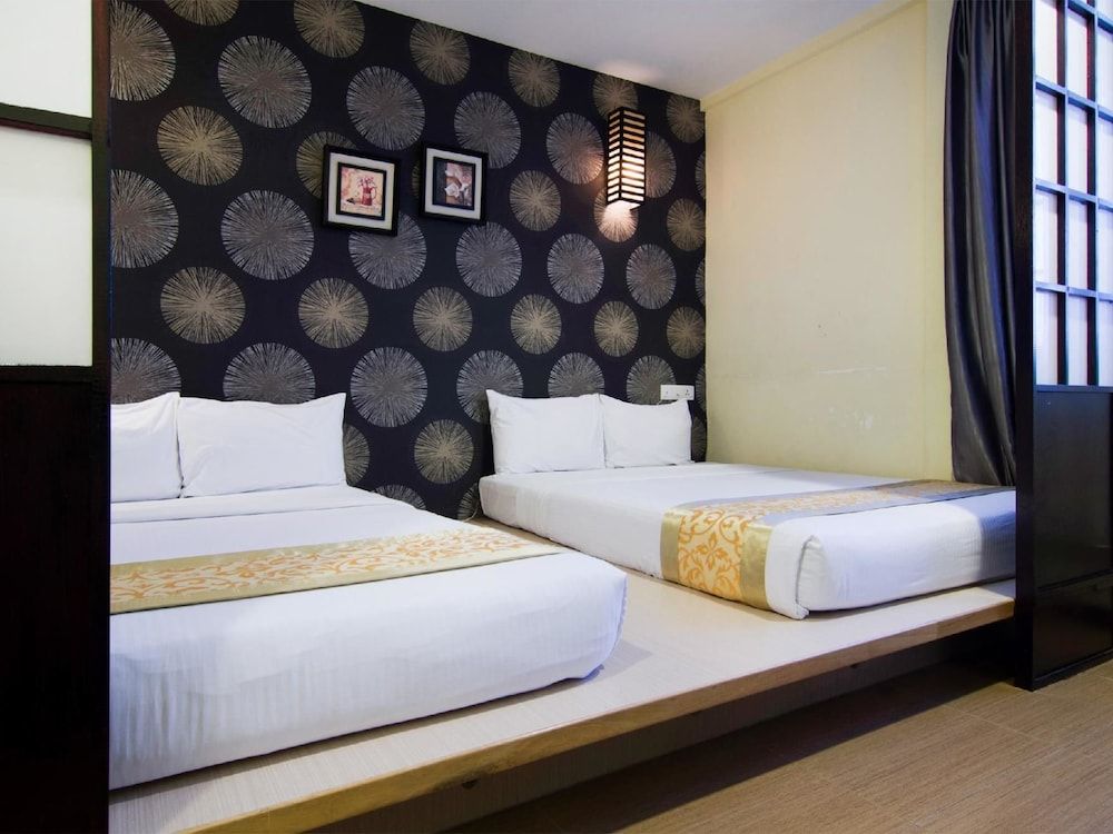 undefined 8 Days Boutique Hotel @ Mount Austin JB 9