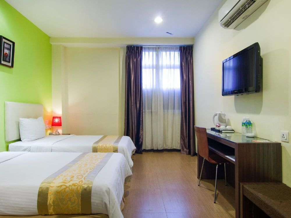 undefined 8 Days Boutique Hotel @ Mount Austin JB 3