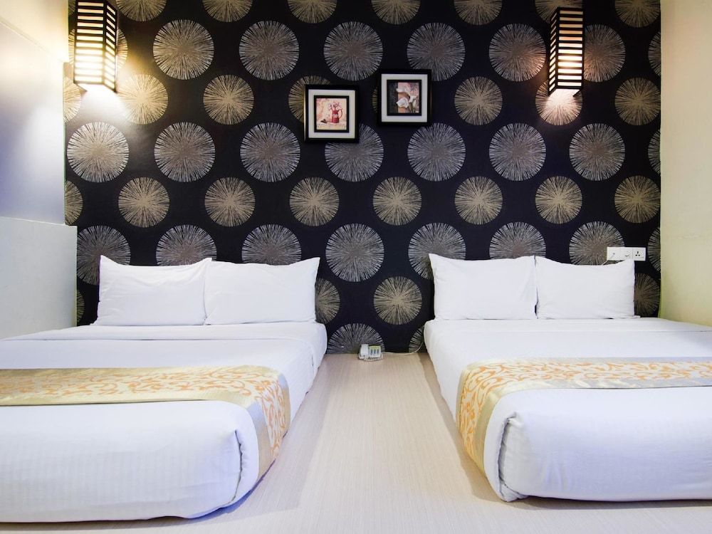 undefined 8 Days Boutique Hotel @ Mount Austin JB 8