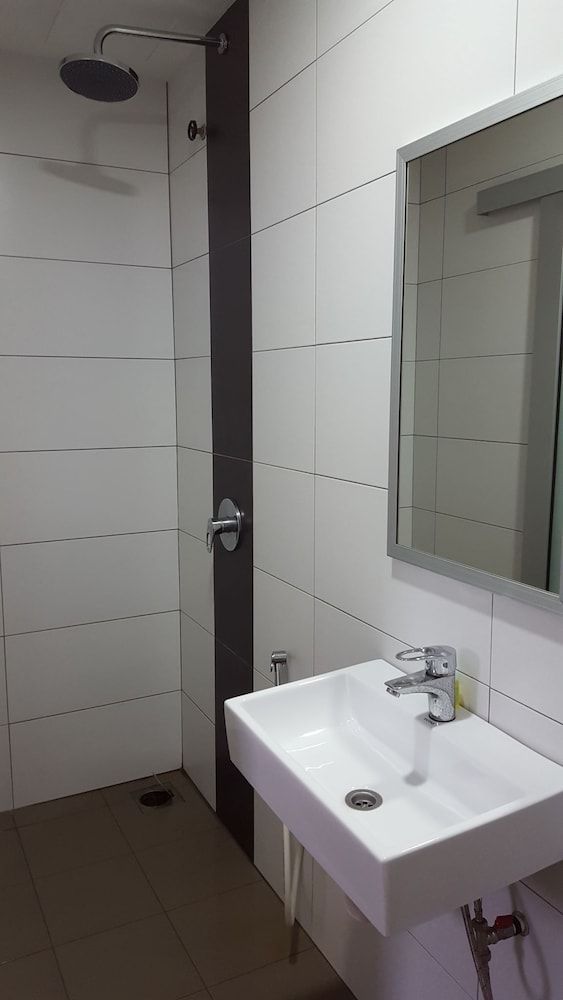 undefined River View Inn Nusa Bestari Skudai 8