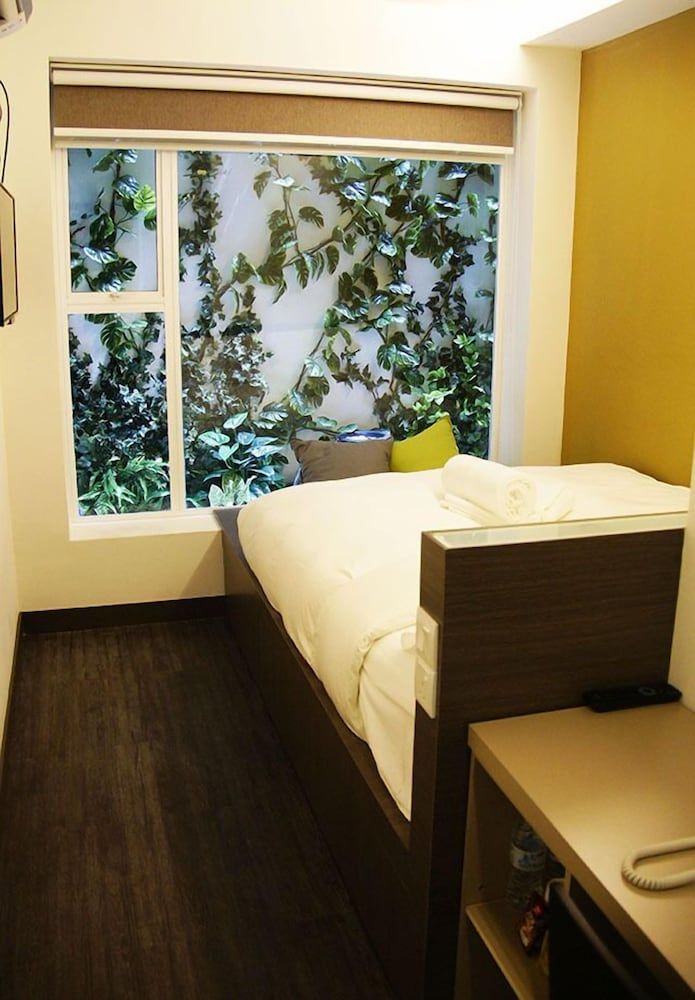 City Edge Hotel Garden Room (Queen) 3