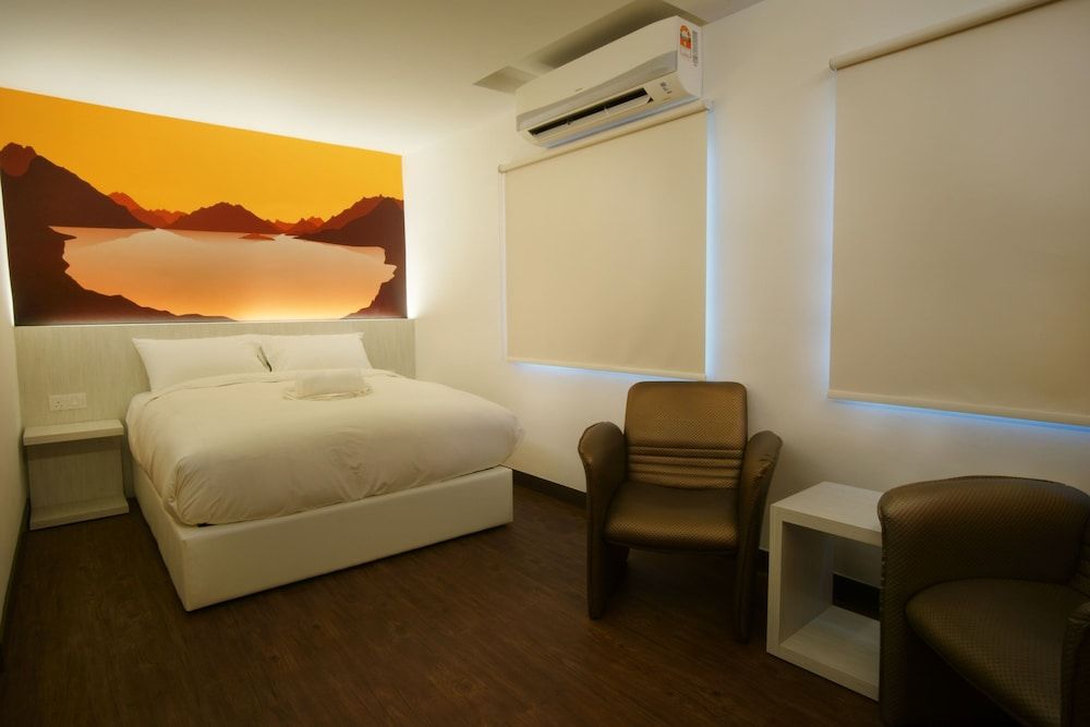 undefined City Edge Hotel 5