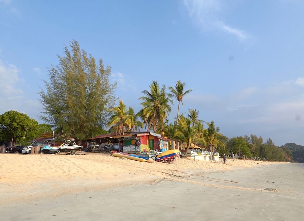 undefined Corrie Chalet, Pantai Cenang Langkawi 9