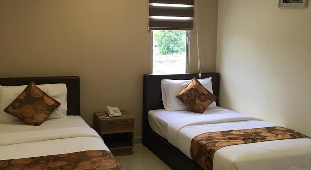 Soho Hotel Semenyih Family Room, No Windows 3