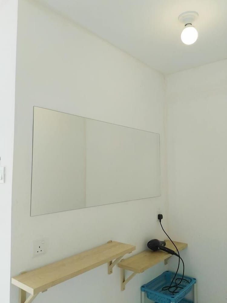 Roof Talk Theme Hostel Shared Dormitory, Mixed Dorm, Shared Bathroom 11