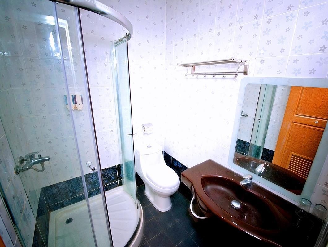 Hotel Bintang Indah Standard Twin 3