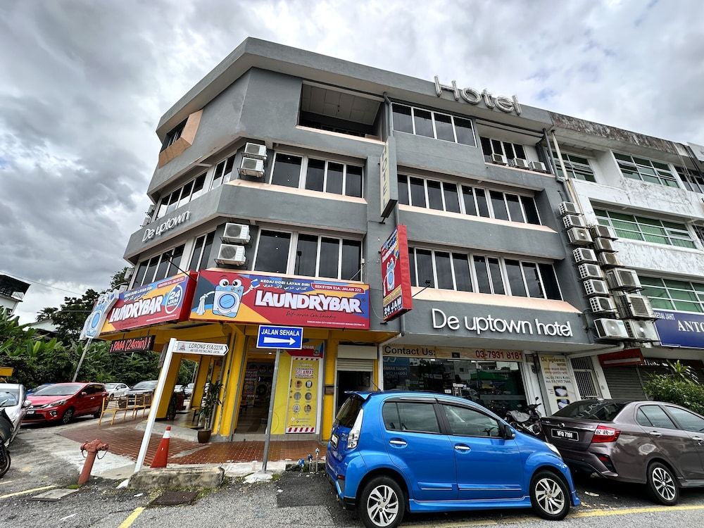 undefined De UPTOWN Hotel @ P.J. 222 2