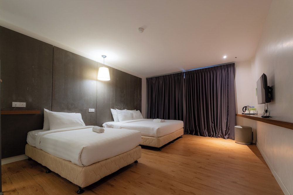 T+ Hotel Butterworth Superior Triple Room, Multiple Beds 2