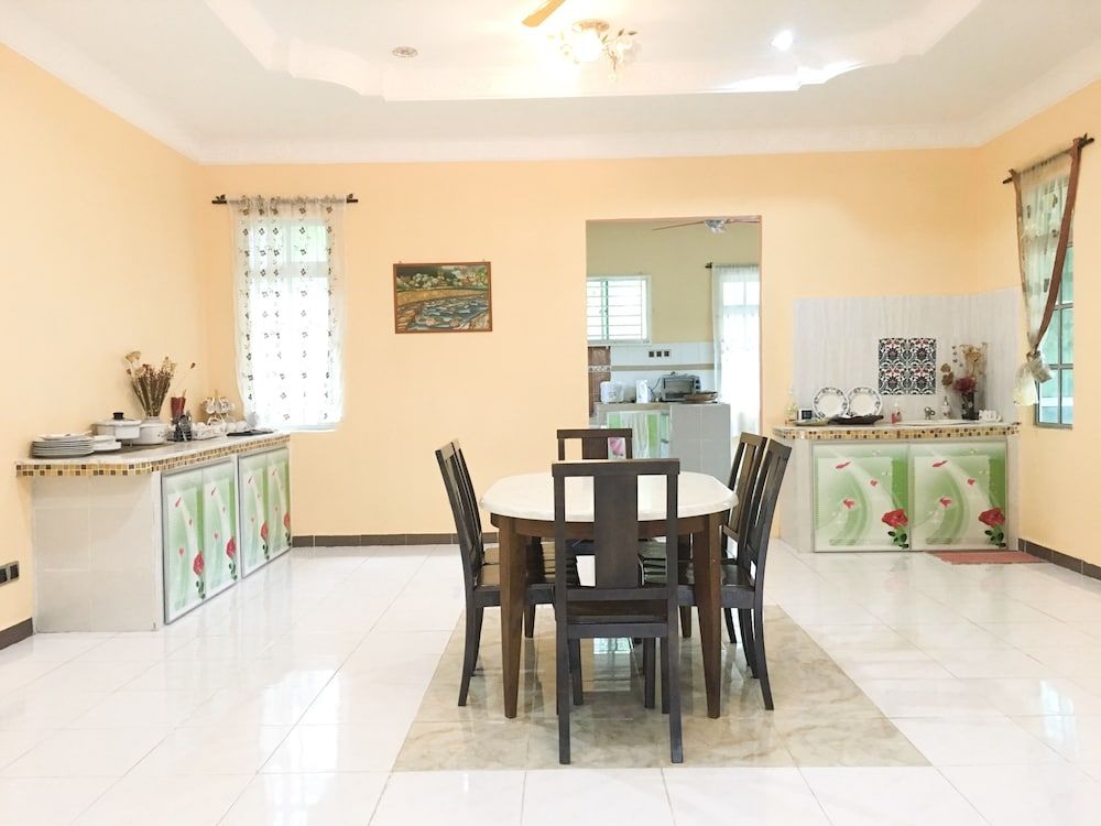 undefined Kapal Terbang Guest House 7