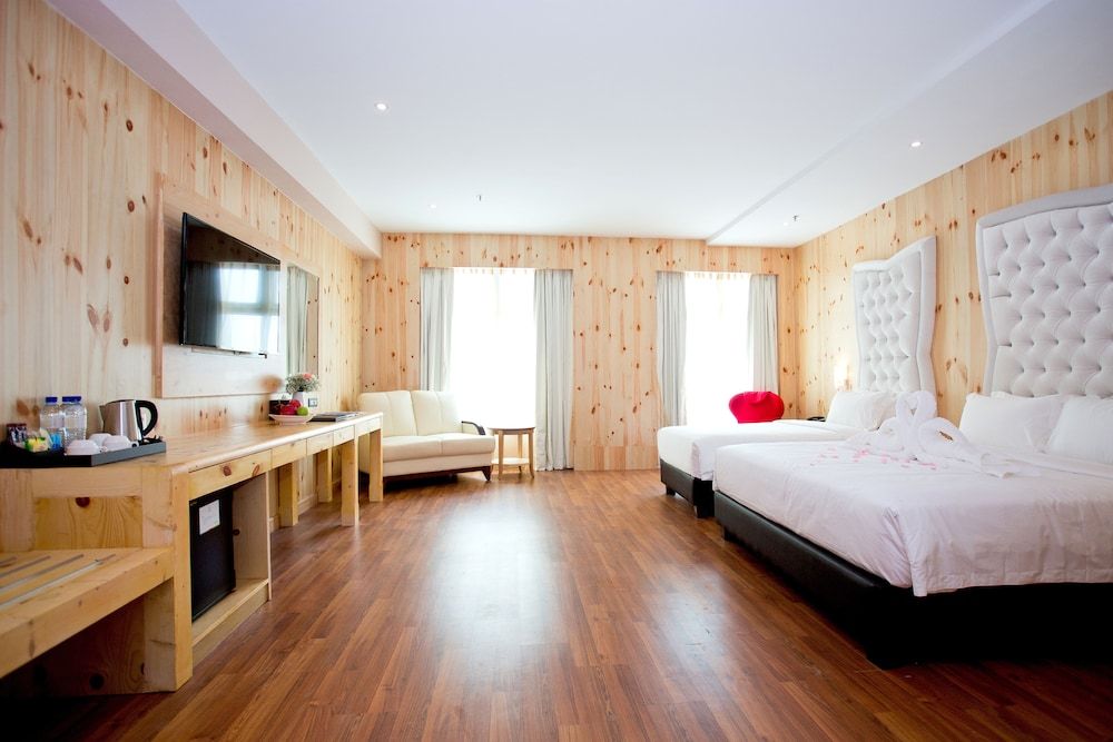 undefined Vouk Hotel Suites 2