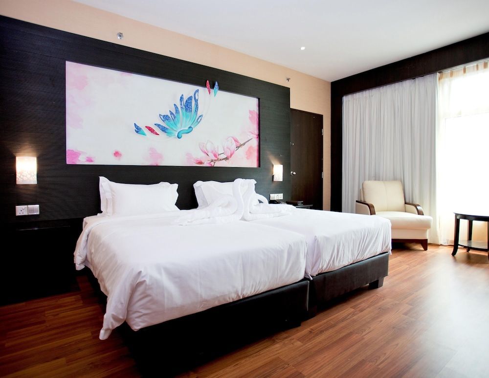 undefined Vouk Hotel Suites 7